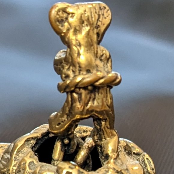 Artisan Handcrafted VTG Daniel Riccio 1984 Bronze Bears Bell. Calling collectors - Picture 6 of 16